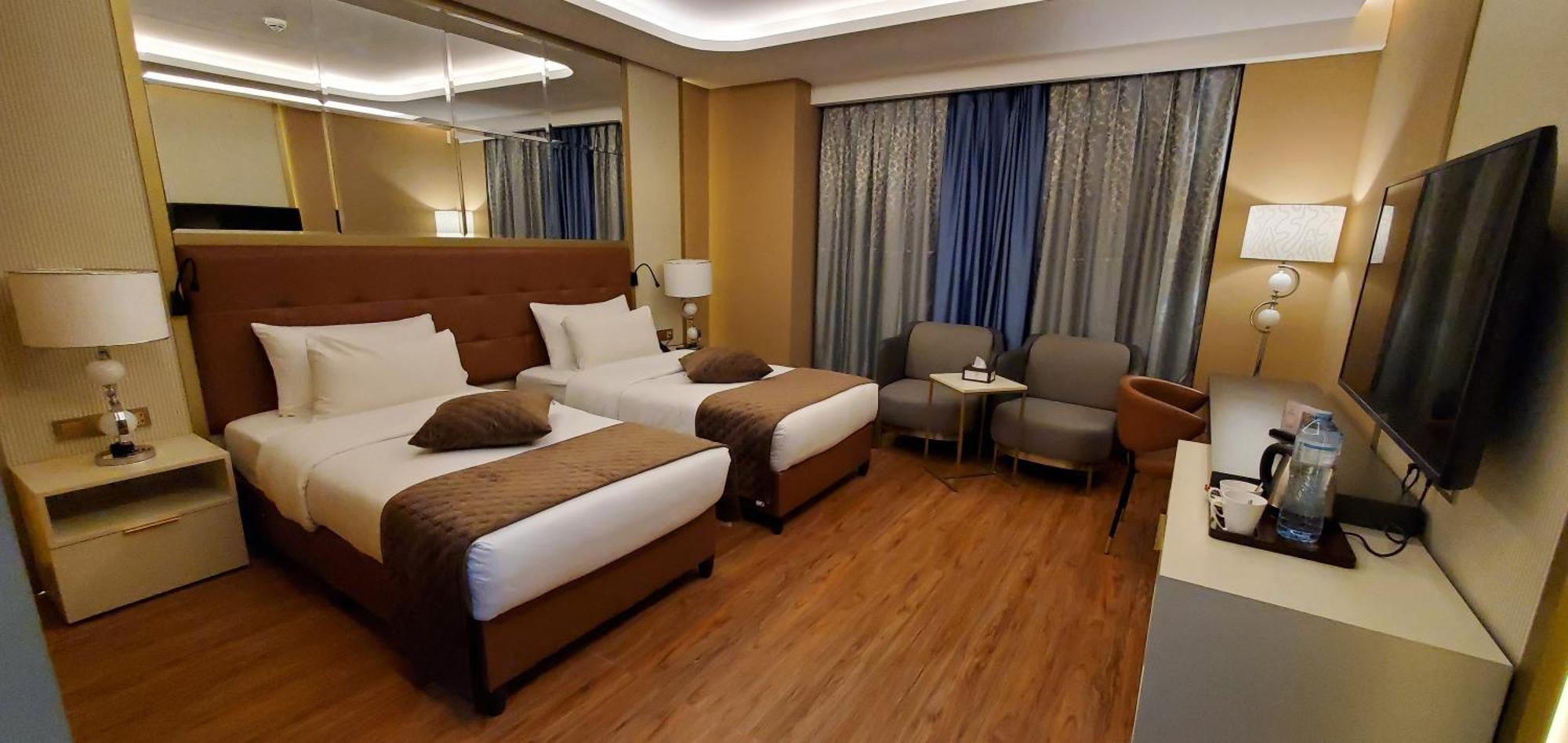 Petra Moon Luxury Hotel Wadi Musa Exterior photo Deluxe Room